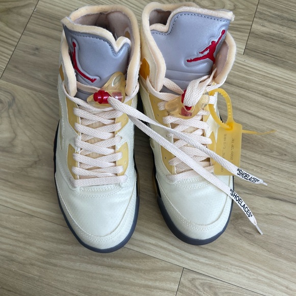 Jordan 5 “Off-White” - Picture 2 of 13